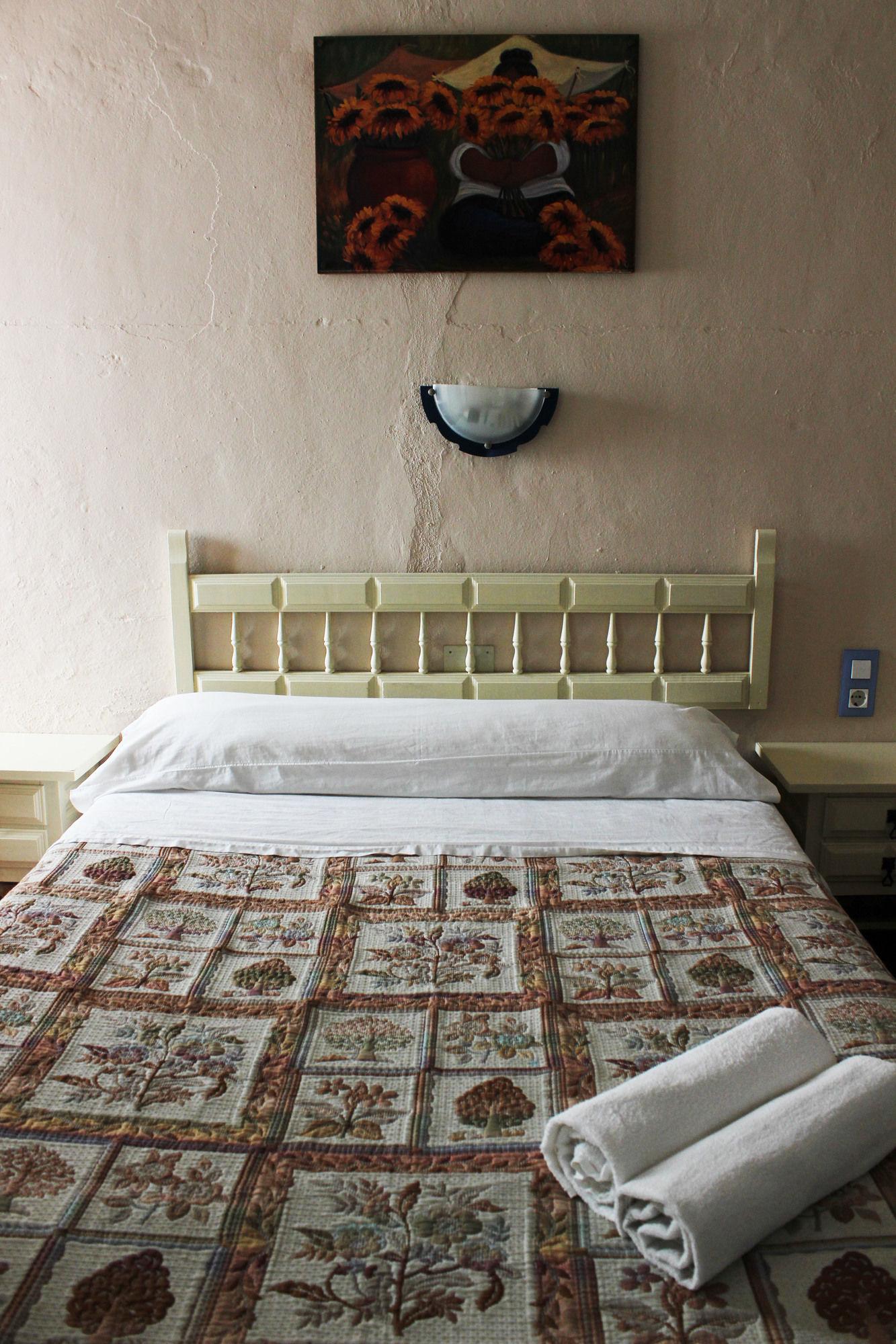 Pension Lisdos Seville Luaran gambar