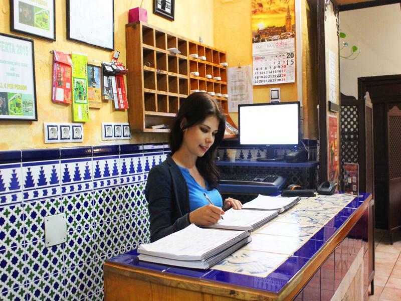 Pension Lisdos Seville Luaran gambar