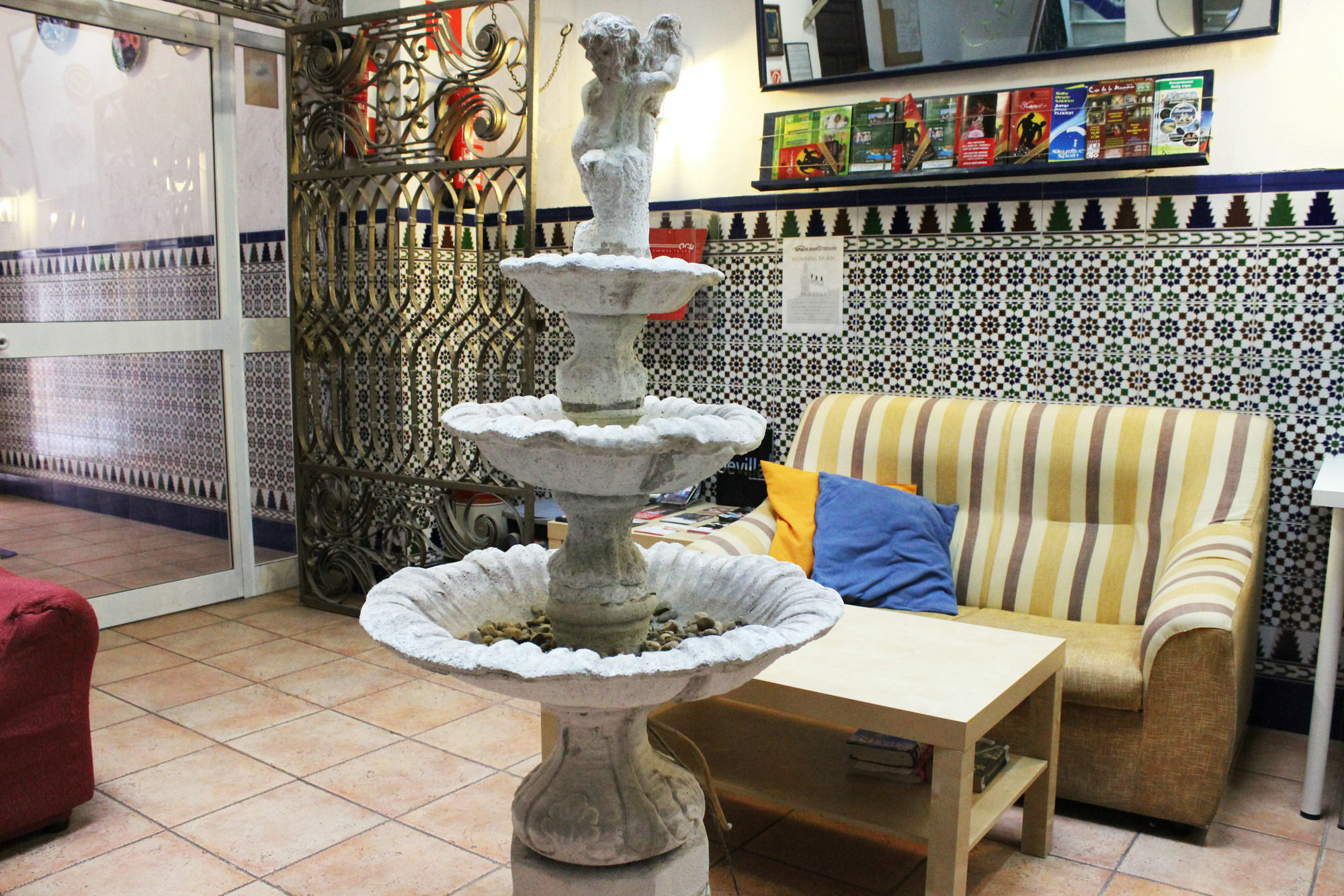 Pension Lisdos Seville Luaran gambar