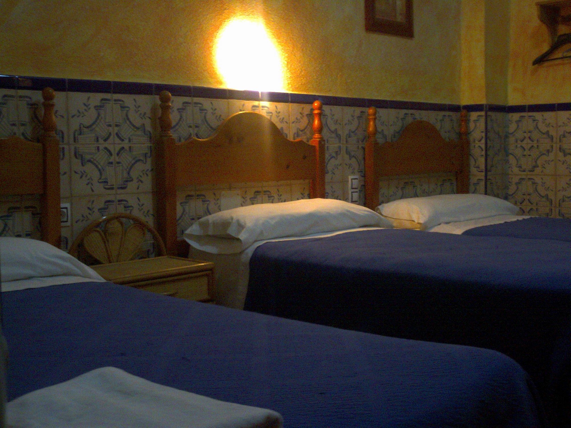 Pension Lisdos Seville Luaran gambar