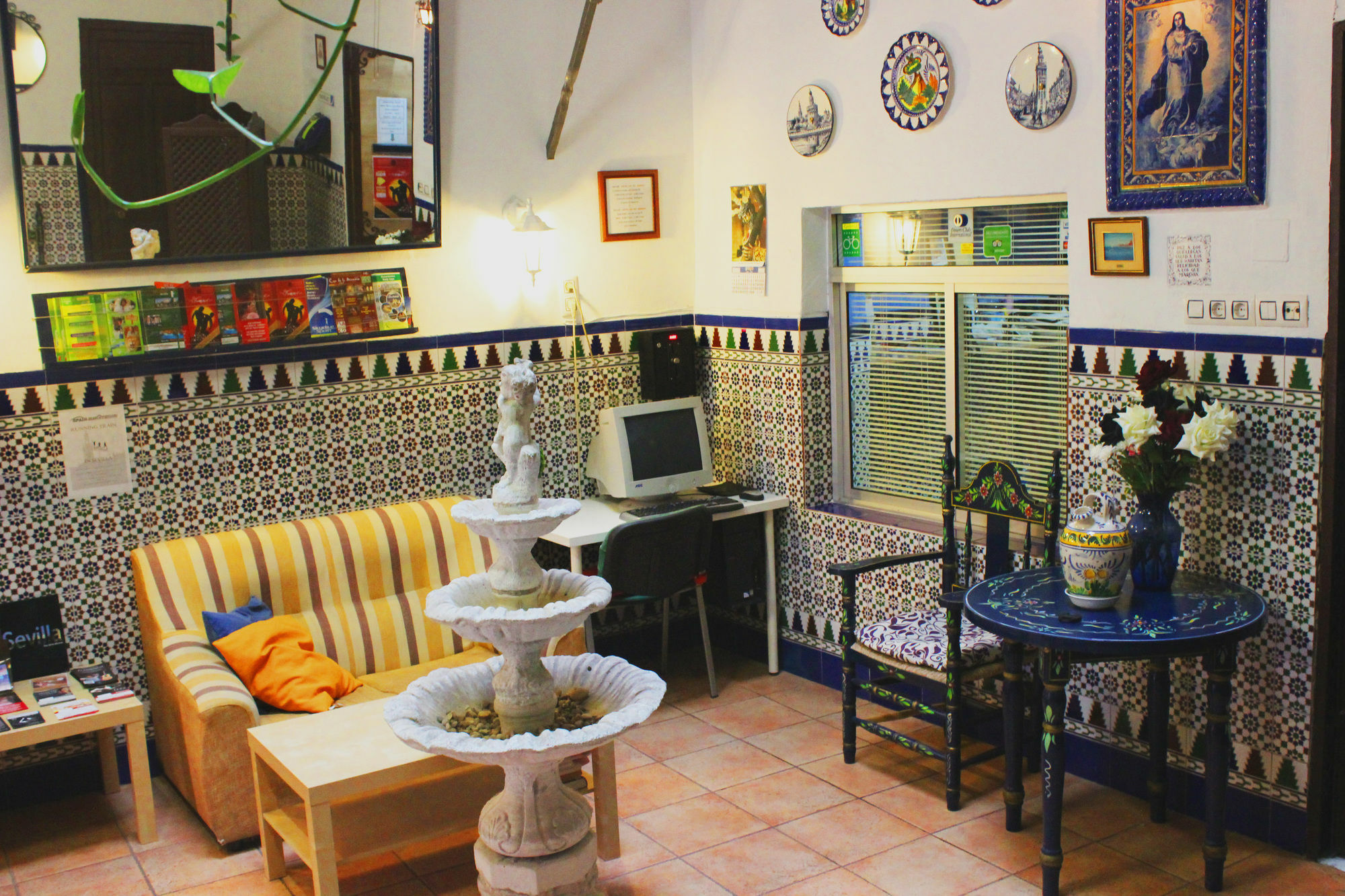 Pension Lisdos Seville Luaran gambar